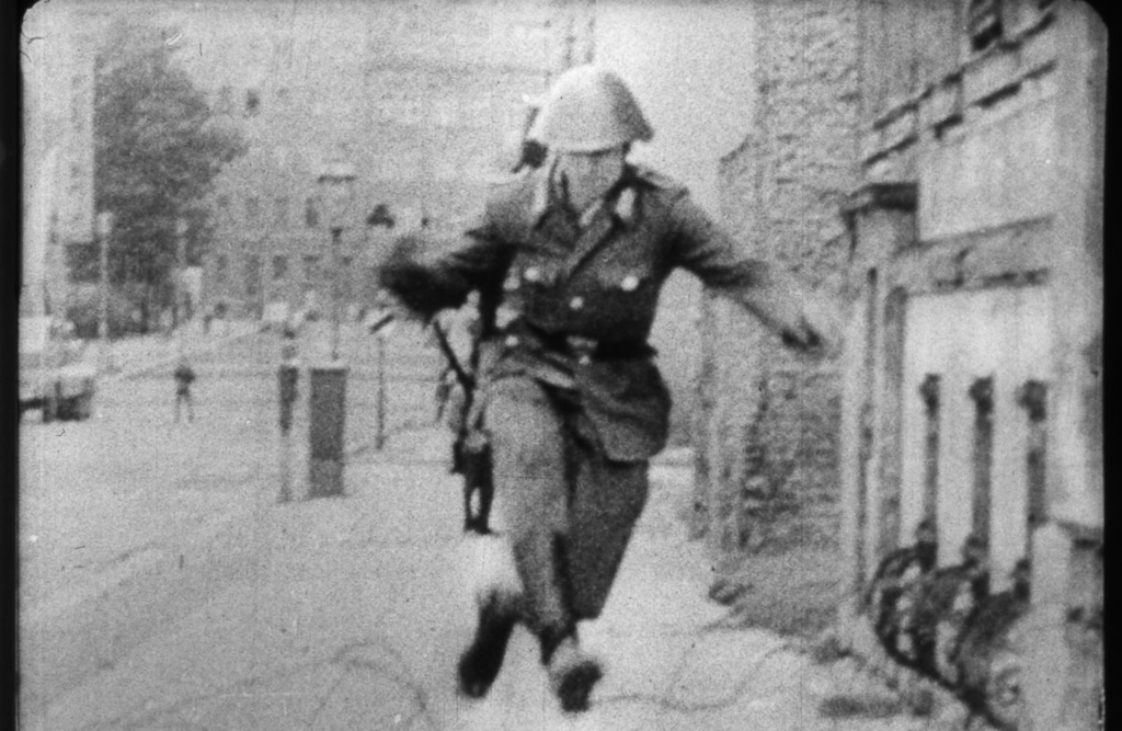 «Познавательное»: Конрад Шуман. Прыгая через берлинскую стену